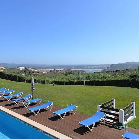 Апартаменты Blue - In Complex With 3 Pools Сан-Мартинью-ду-Порту