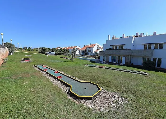 Blue - In Complex With 3 Pools *