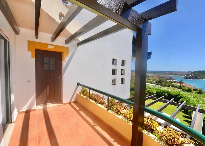 Blue - In Complex With 3 Pools ساو مارتينهو دو بورتو